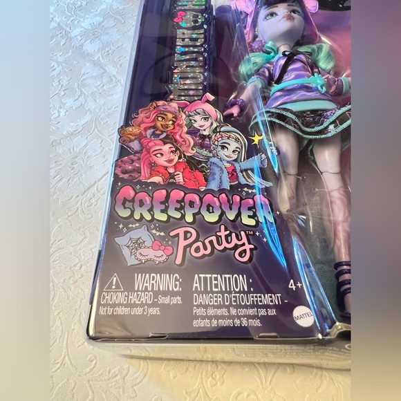 Monster High Creepover Party Doll - Twyla - Picture 6 of 10